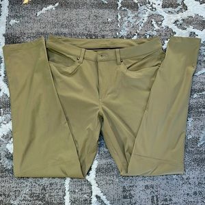 Lululemon ABC slim warpstreme pants